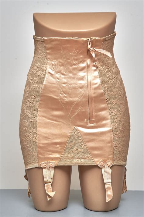 Welcome to International <b>Slip</b>-lovers!! You can send your opinions and even requests to the following email: penelope_ulisse@email. . Vintage girdle pictures